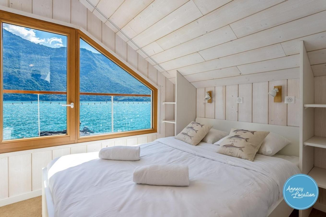 Chalet Coquillage Waterfront Escape On Lake Doussard Exterior foto